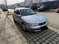 Gebraucht Opel Vectra 101 PS (74 kW) 2001 Silber Limousine