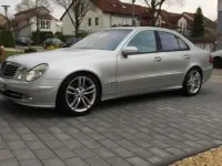 Gebraucht Mercedes E500 306 PS (225 kW) 2002 Silber Limousine