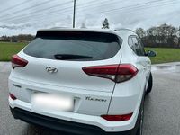 Gebraucht Hyundai Tucson 116 PS (85 kW) 2016 Weiß SUV