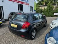 Używany Kia Ceed Attract 109 KM (80 kW) 2009 Szary Hatchback