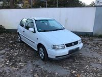 Gebraucht VW Polo 60 PS (44 kW) 1999 Weiß Limousine