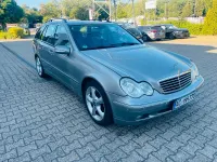 Gebraucht Mercedes C220 143 PS (105 kW) 2003 Gold Kombi