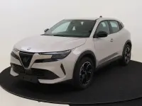 Gebraucht Alfa Romeo Junior 114 kW (156 PS) 2025 Beige (avorio galleria) SUV