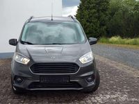 Gebraucht Ford Tourneo Titanium 101 PS (74 kW) 2019 Grau Kombi