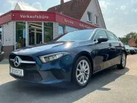 Gebraucht Mercedes A200 163 PS (119 kW) 2019 Blau Limousine