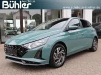 Neu Hyundai i20 Trend 90 PS (66 kW) 2025 Mangrove green metallic Kleinwagen