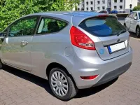 Gebraucht Ford Fiesta Trend 60 PS (44 kW) 2010 Silber Kleinwagen