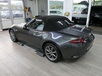 Neu Mazda MX5 Exclusive 132 PS (97 kW) 2025 Grau Cabrio
