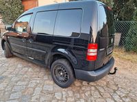 Gebraucht VW Caddy 102 PS (75 kW) 2011 Schwarz Van / Kleinbus