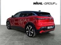 Używany Renault Megane E-Tech Techno 160 kW (218 KM) 2023 Czerwony Sedan/Limuzyna