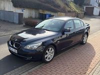 Gebraucht BMW 525 197 PS (144 kW) 2008 Blau Limousine