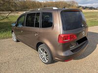 Gebraucht VW Touran Cup 140 PS (102 kW) 2015 Braun Van / Kleinbus