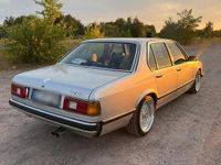 Second-hand BMW 730 183 CP (134 kW) 1977 Argintiu Berlinǎ