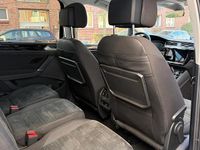 Gebraucht VW Touran Highline 150 PS (110 kW) 2020 Schwarz Van / Kleinbus