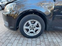 Gebraucht VW Touran Trendline 105 PS (77 kW) 2011 Schwarz Van / Kleinbus