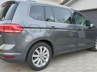 Gebraucht VW Touran Highline 150 PS (110 kW) 2016 Grau Van / Kleinbus