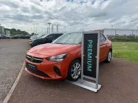 Gebraucht Opel Corsa Edition 75 PS (55 kW) 2022 Power orange/dynamik orange Kleinwagen