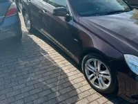 Gebraucht Mercedes E200 136 PS (100 kW) 2009 Rot Limousine