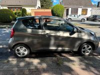 Gebraucht Kia Picanto 69 PS (50 kW) 2012 Silber Kleinwagen