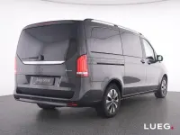 Gebraucht Mercedes V300 237 PS (174 kW) 2024 Grau Van / Kleinbus