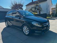 Gebraucht Mercedes B180 122 PS (89 kW) 2015 Schwarz Van / Kleinbus