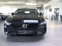 Gebraucht Volvo V60 Plus 398 PS (292 kW) 2023 Onyx black / metallic Kombi