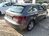 Gebraucht Audi A3 Ambiente 184 PS (135 kW) 2015 Grau Limousine