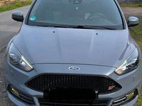 Usata Ford Focus ST 250 CV (183 kW) 2017 Grigio Station wagon
