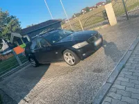 Gebraucht BMW 318 143 PS (105 kW) 2011 Schwarz Kombi