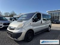 Gebraucht Opel Vivaro 114 PS (83 kW) 2012 Silber Van / Kleinbus