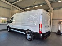 Gebraucht Ford Transit Trend 170 PS (125 kW) 2022 Weiß Van / Kleinbus