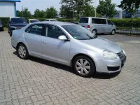 Gebraucht VW Jetta Comfortline 105 PS (77 kW) 2005 Silber Limousine