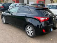 Gebraucht Hyundai i30 Style 99 PS (72 kW) 2012 Schwarz Kleinwagen