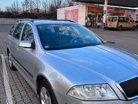 Gebraucht Skoda Octavia 105 PS (77 kW) 2009 Grau Kombi