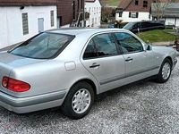 Brugt Mercedes E200 1997 Sølv Sedan