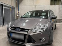 Gebraucht Ford Focus Titanium 163 PS (119 kW) 2012 Grau Kombi