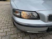 Gebraucht Volvo V70 140 PS (102 kW) 2002 Silber Kombi