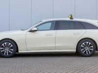 Gebraucht Mercedes E200 163 PS (119 kW) 2026 Hellelfenbein Kombi
