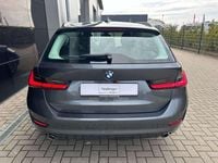 Gebraucht BMW 318 150 PS (110 kW) 2020 Mineralgrau Kombi