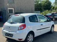 Gebraucht Renault Clio 75 PS (55 kW) 2012 Weiß Kleinwagen