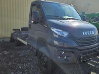 Neu Iveco Daily 175 PS (128 kW) 2025 Miberalgrau ic 371
