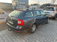 Gebraucht Skoda Octavia Active 105 PS (77 kW) 2012 Grau Kombi