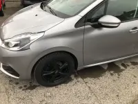 Gebraucht Peugeot 208 Active 83 PS (61 kW) 2019 Grau Kleinwagen