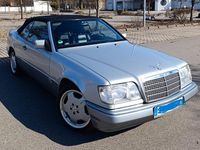Gebraucht Mercedes E220 150 PS (110 kW) 1997 Silber Cabrio