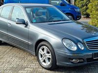 Gebraucht Mercedes E230 Avantgarde 204 PS (150 kW) 2007 Grau Limousine