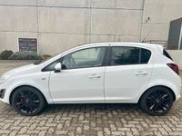 Gebraucht Opel Corsa Color Edition 101 PS (74 kW) 2011 Weiß Kleinwagen