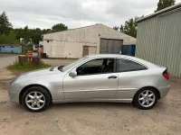 Gebraucht Mercedes C180 129 PS (94 kW) 2003 Silber Coupé