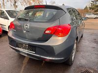 Gebraucht Opel Astra Selection 116 PS (85 kW) 2015 Grau Limousine