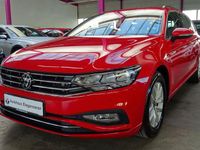 Gebraucht VW Passat 122 PS (89 kW) 2023 Rot Kombi