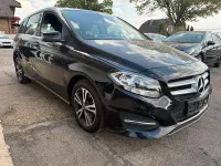 Gebraucht Mercedes B180 122 PS (89 kW) 2018 Schwarz Kleinwagen